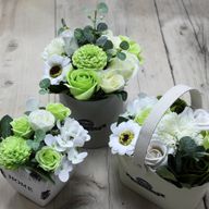 Cesta pequeña tipo bouquet – verde pastel