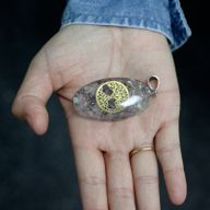 Colgante de Orgonita -Chakra de piedra ovalada con árbol