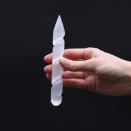 Varita Espiral de Selenita - 16 cm (Punta en 1 Extremo)