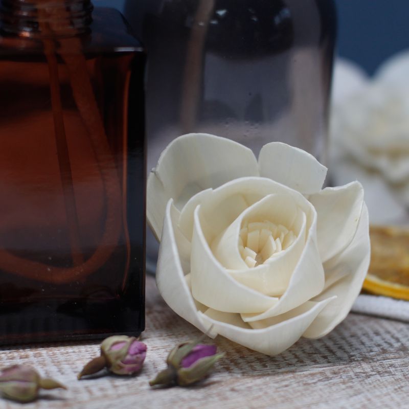 Difusor de Flores Naturales - Rosa Grande en Cuerda