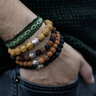 Surtido de brazaletes Rudraksha Buddah
