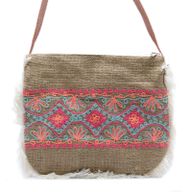 Bolso con flecos - Bordado De Patrón De Verano