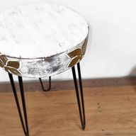 Soporte para plantas de madera de Albasia - Blanqueado