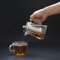 Tetera con infusor de vidrio - Forma de torre - 780ml