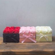 Caja de Regalo - Flor de Jabón 9 Rosas Rosas - cuadrado