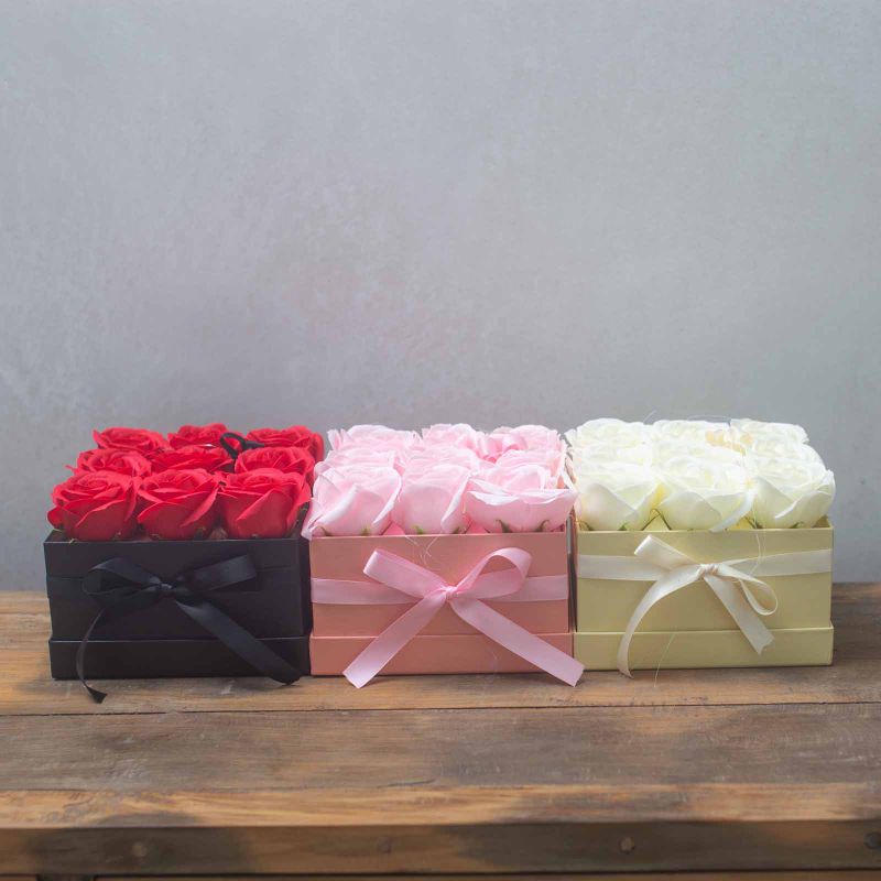 Caja de Regalo - Flor de Jabón 9 Rosas Rosas - cuadrado