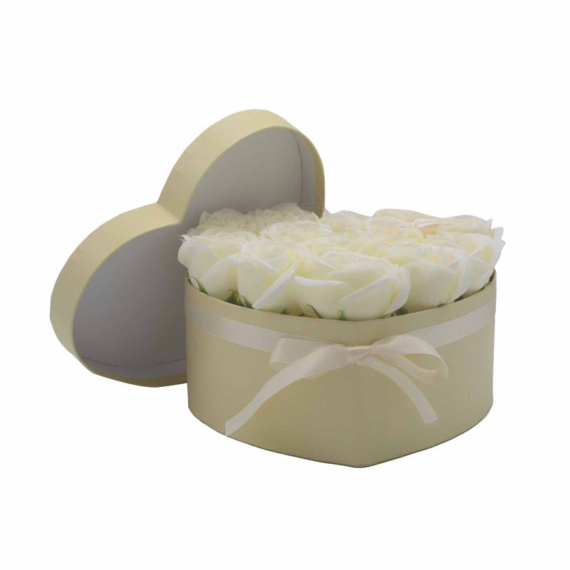 Caja de Regalo - Flor de Jabón 13 Rosas Crema - corazon