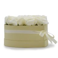 Caja de Regalo - Flor de Jabón 13 Rosas Crema - corazon