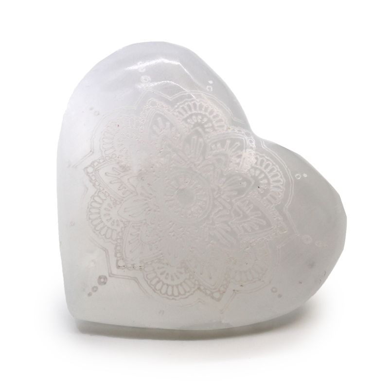 Corazón de selenita - 7-8cm - Mandala Grabada