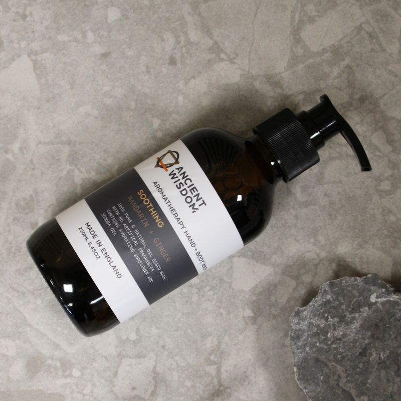 Gel Limpiador de Manos y Cuerpo Mandarina, Ylang y Pachulí 250ml