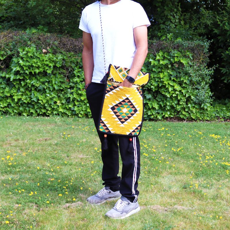 Bolsa Kilim Messenger Festival amarilla