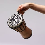 Tambor Djembe hecho a mano con tapa ancha - 25cm