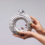 Jarrón redondo con forma de donut - Crema 18cm