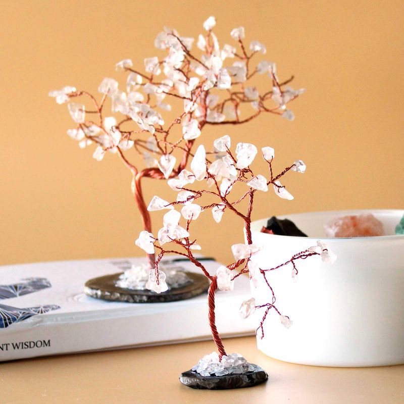 Árbol de piedras preciosas: Cuarzo de roca sobre base de ágata negra (35 piedras)