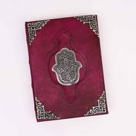 Libro Bronceado Rojo - Decoracion Hamsa de zinc con bordes de cubierta
