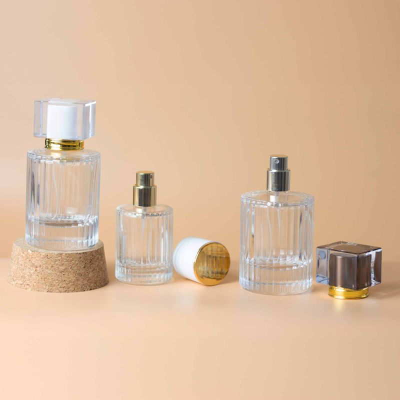 Frascos de vidrio para perfume con pulveridaor y tapa blanco 50 ml