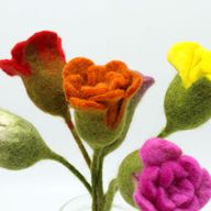 Flores de fieltro - Rosas (colores surtidos)