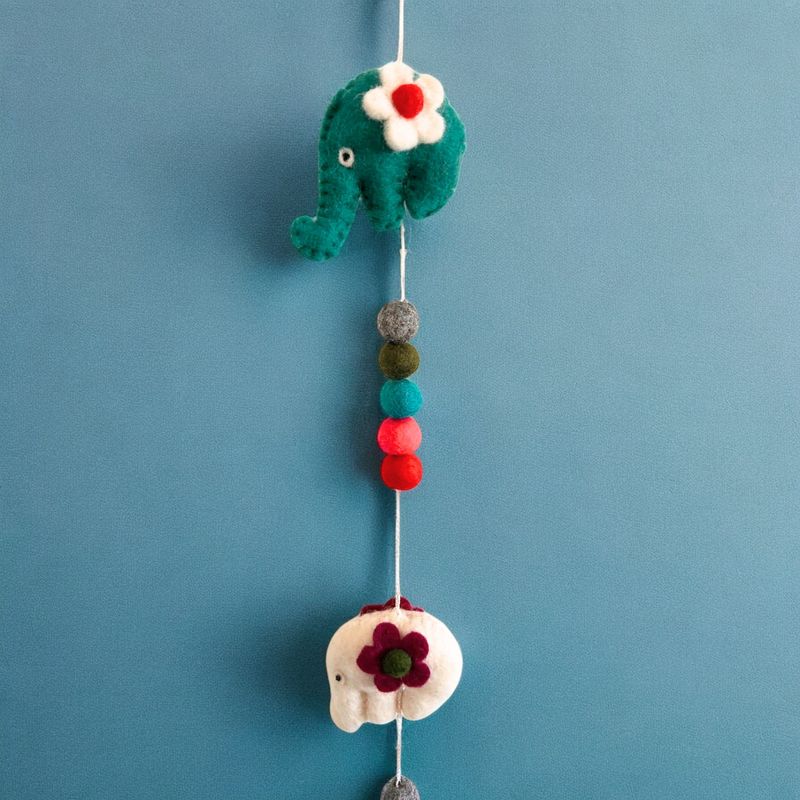 Colgante de Pared de Fieltro - Elefantes (colores variados)