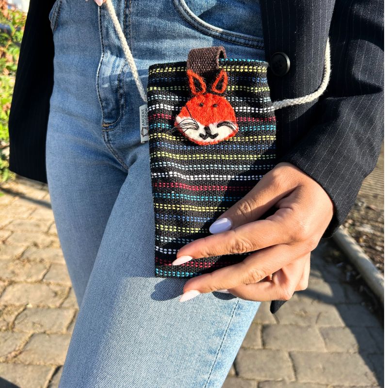 Bolso Porta Teléfono Negro y Multicolor - Decorado con zorro