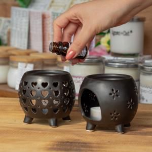 Quemadores de Aceite Florales y en Forma de Caldero