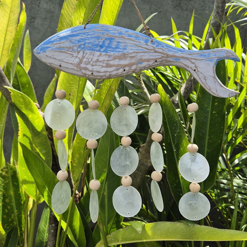 Talla de Pez en Azul Lavado y Gota Natural