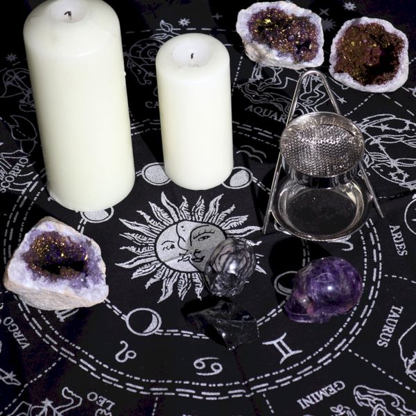 Mantel de altar esotérico con flecos