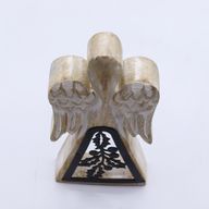 Ángel de madera de mango - acabado lavado blanco con recorte decorativo de hierro