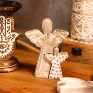 Ángel de madera de mango en Ángel - lavado blanco