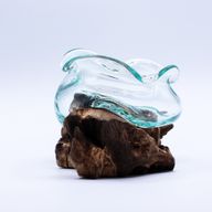 Cuenco ondulado de vidrio fundido sobre madera 18 cm