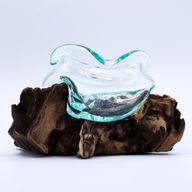 Cuenco ondulado de vidrio fundido sobre madera 18 cm