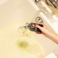 Poción de hechizo de baño de bruja antigua y amuleto de cristal de aventurina - prosperidad