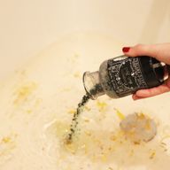 Poción de hechizo de baño de bruja antigua y amuleto de cristal de aventurina - prosperidad