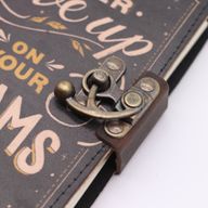 Cuaderno con estampado de cuero – Nunca dejes de perseguir tus sueños - 17.8×12.7 cm
