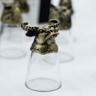 Conjunto de regalo de 12 vasos de chupito Bottom Up (25ml) - Bosque y Criaturas Místicas - Bronce Antiguo