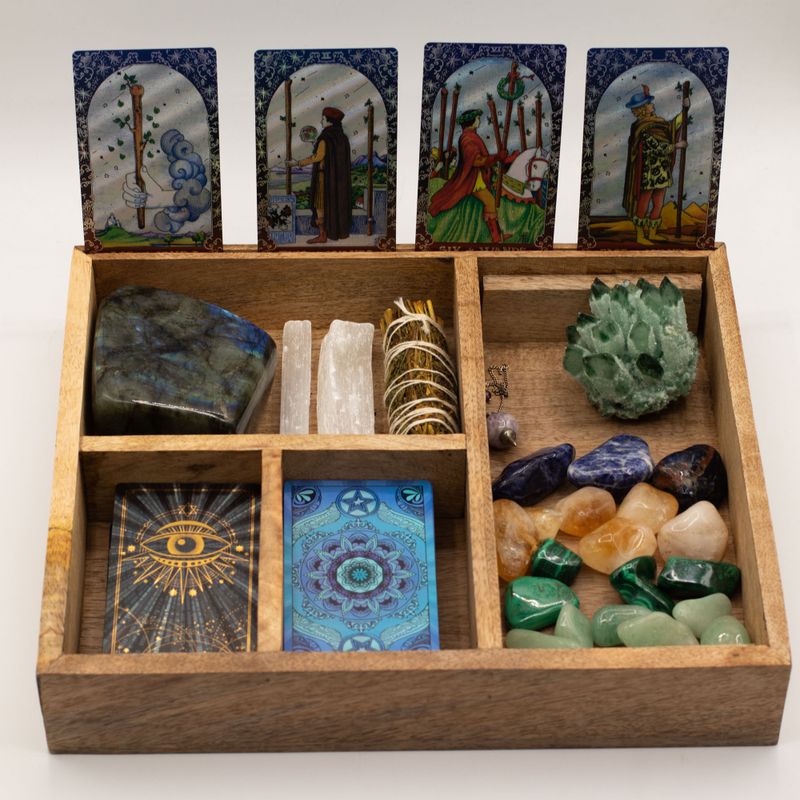 Caja de tarot de cuatro compartimentos con soporte para cartas