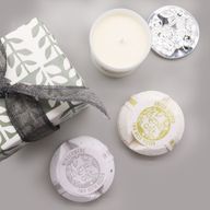 Set de Regalo: Bombas de baño de Windermere & Cítricos + Vela de Luna de Terciopelo
