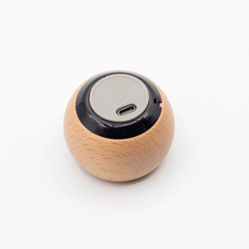 Mini altavoz de madera con Efecto Mandela