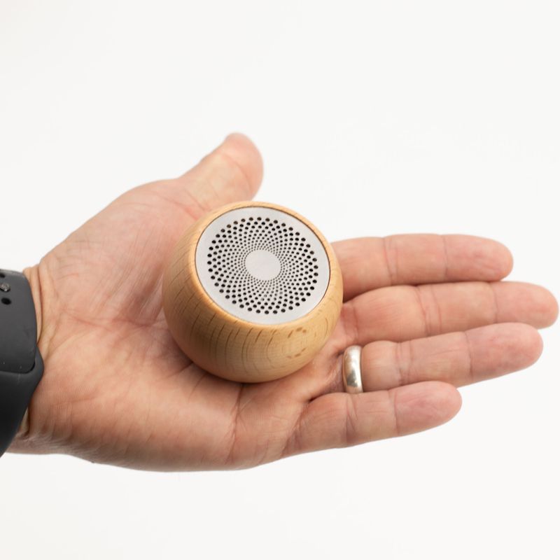 Mini altavoz de madera con Efecto Mandela
