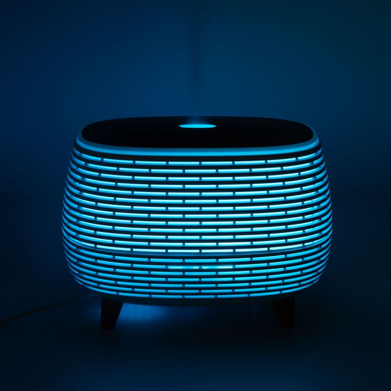 Aromaterapia Futurista con estrías - USB - Cambio de color - Control remoto