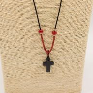 Collar de cordón con colgante de piedra preciosa - Cruz de ágata negra