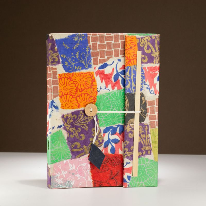 Lokta Patchwork Notebook – Grande (21x15cm) – 45 Hojas – Incluye marcador de páginas – Multicolor
