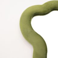 Espejo suave ondulado - Nube grande - Verde musgo (33.4x23.5x2.3cm)