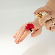 Anillo difusor de chiffón con fragancia – Rojo rosa