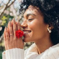 Anillo difusor de chiffón con fragancia – Rojo rosa