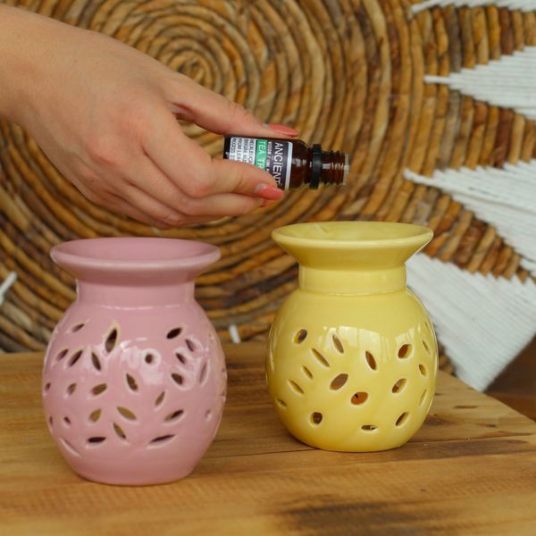 Quemadores de Aceite Florales y en Forma de Caldero