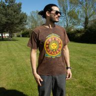 Nomad Sari Camiseta de algodón lavado a piedra - Sol y Zodiaco - Marrón - Mediano
