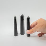 Punta obelisco de seis caras de piedra preciosa, aprox. 11 cm - Turmalina negra
