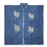 Nomad Sari en la colección Med - Caftán - Azul con decoración de palmeras en dorado y blanco