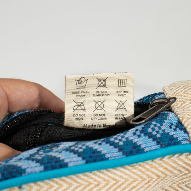 Mochila Kathmandu Mediana - Diseño Dhaka (30x21x9cm)