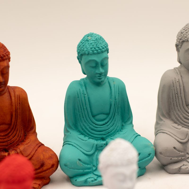 Matt Mini Buddha (Colores surtidos)